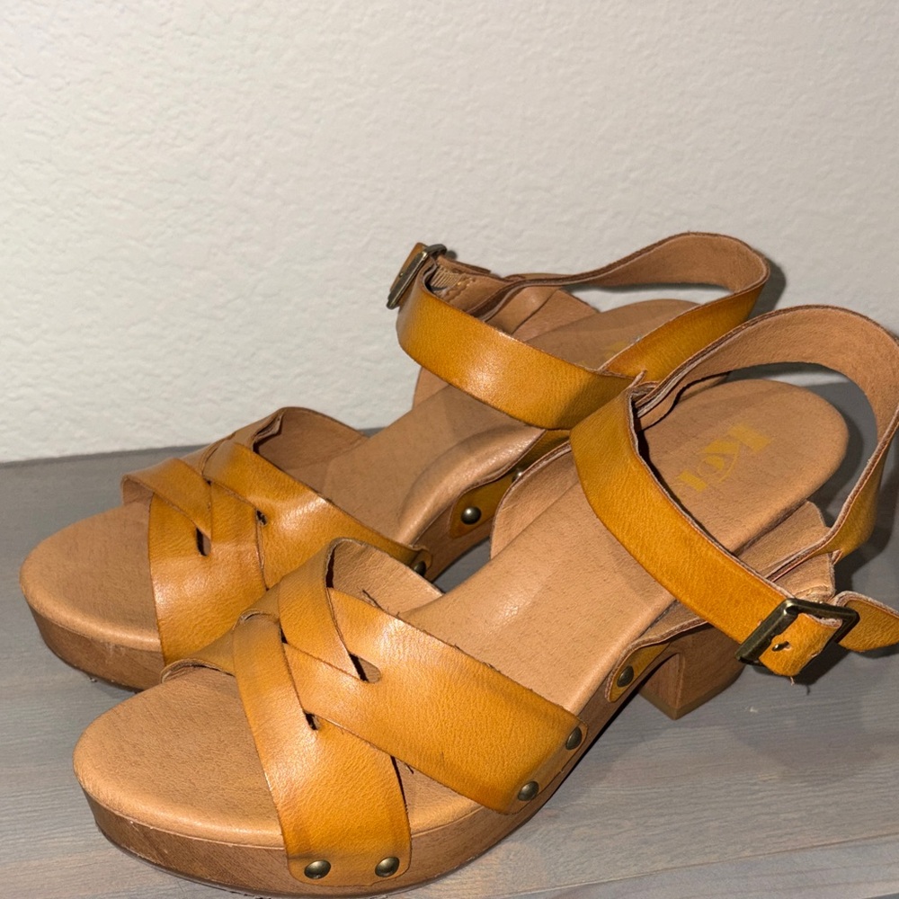 Kork-Ease Mustard Platform Sandals - Picture 6 of 16